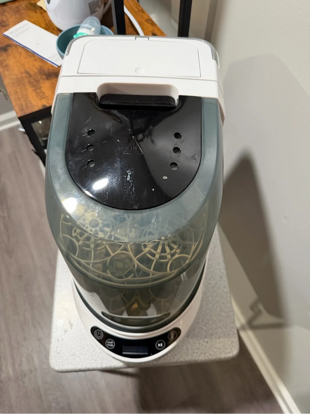 Baby Brezza automatically washes